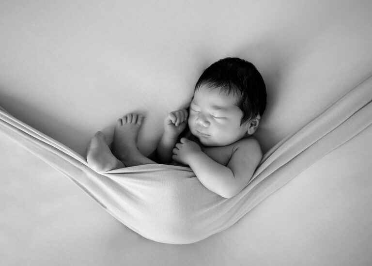 photo-naissance-noir-et-blanc-luxe